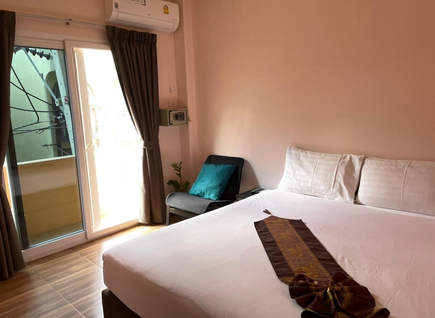 โรงแรม Sureena Pattaya