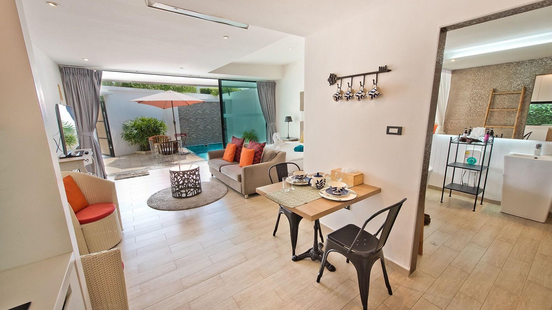 โรงแรม Tropicana Pool Pattaya