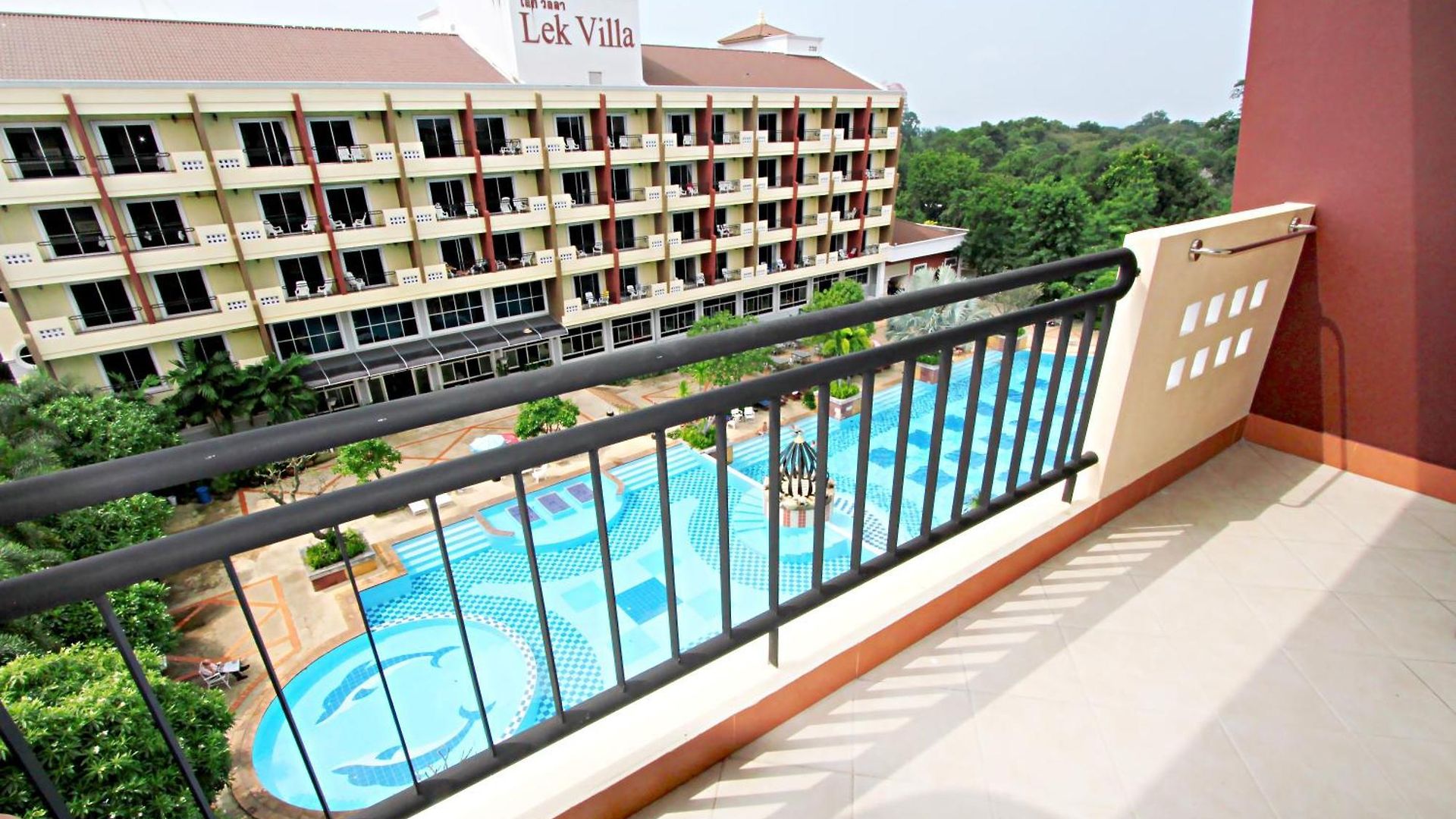 โรงแรม เล็ก 3*