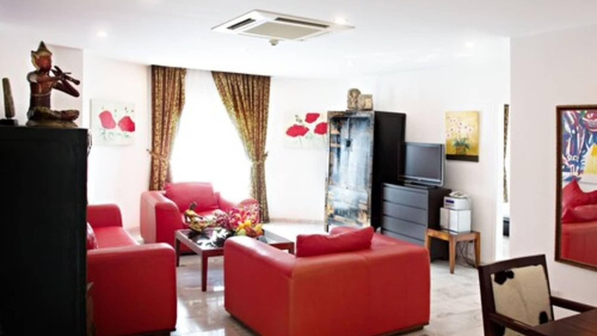 อพาร์ตโฮเทล Mosaik Pattaya