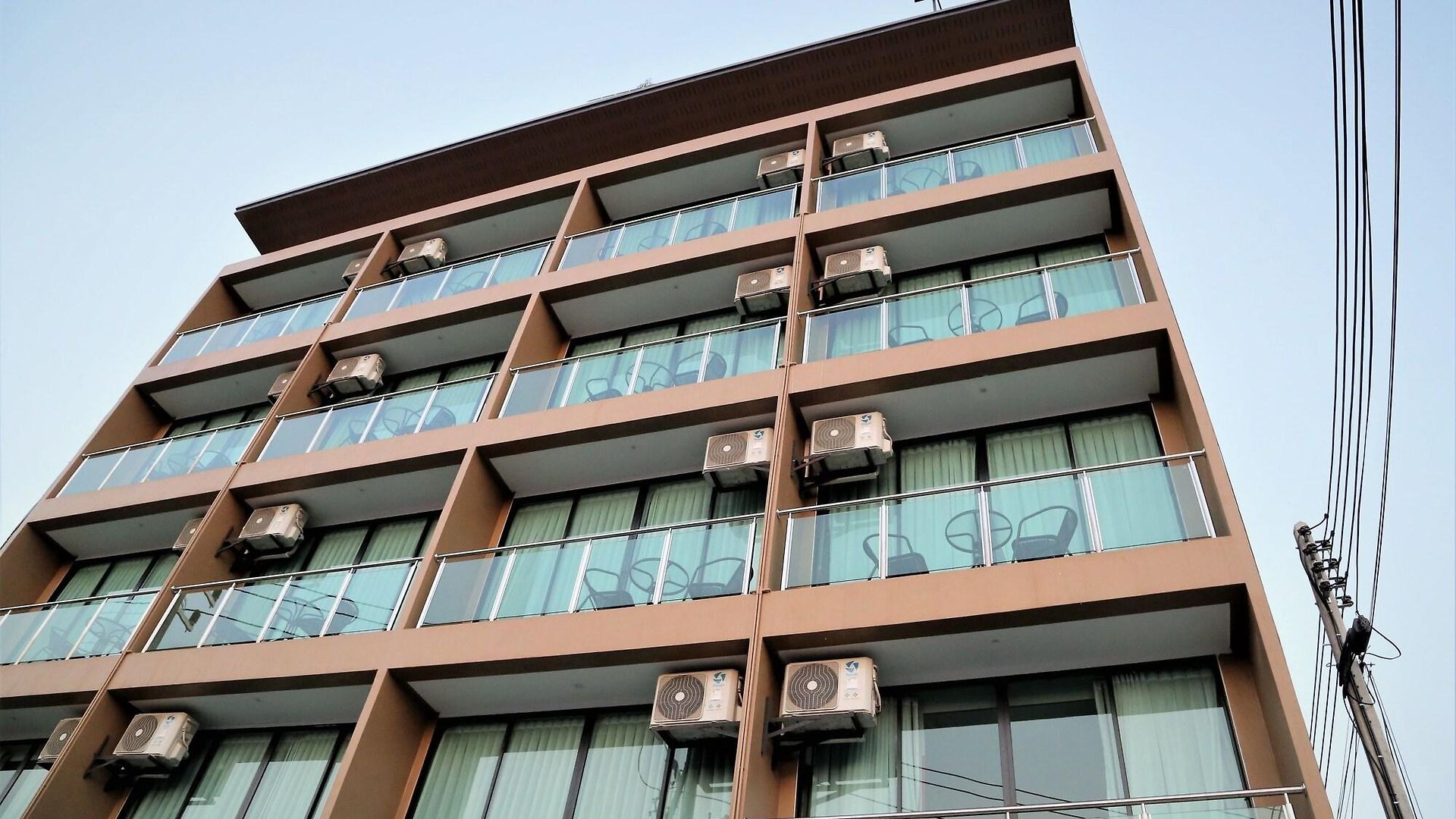 Republic โรงแรม 3*