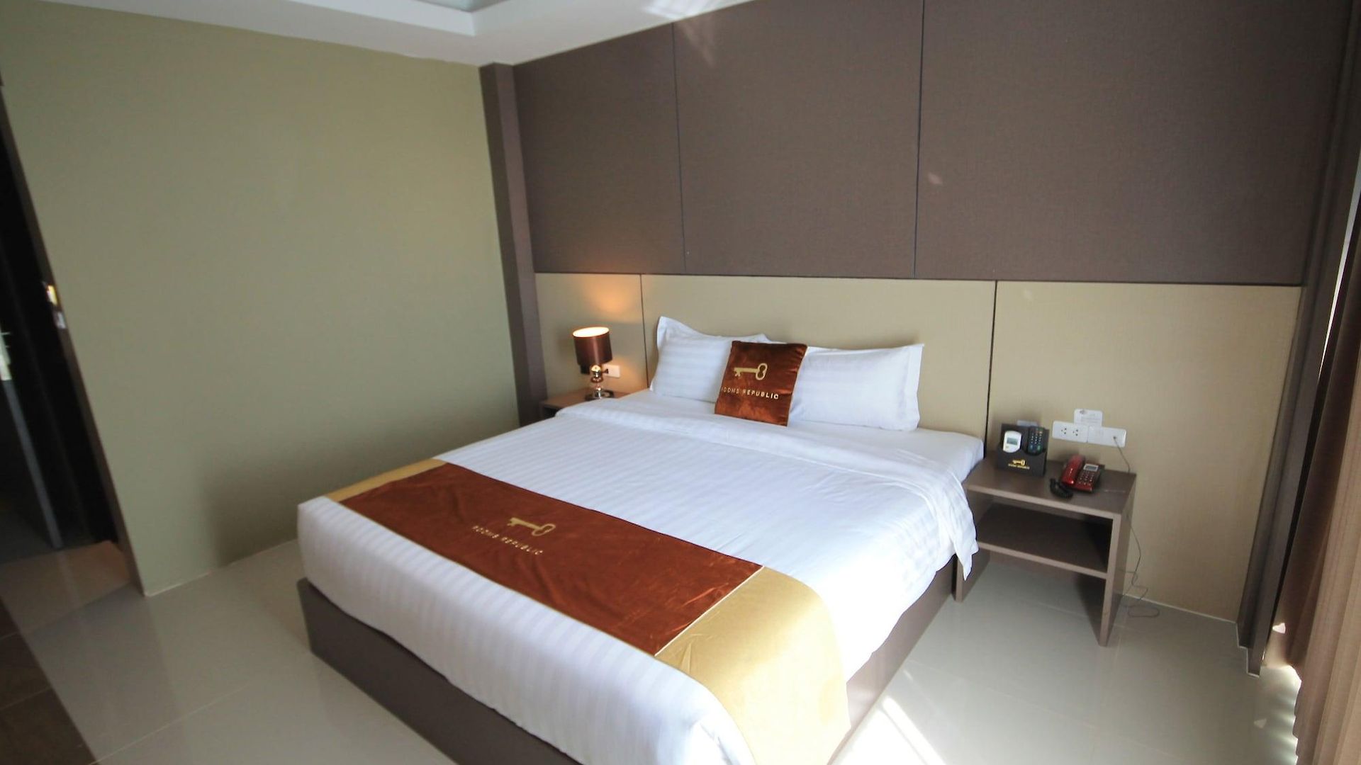 โรงแรม Republic