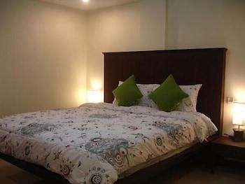 โรงแรม Pius Place 2*