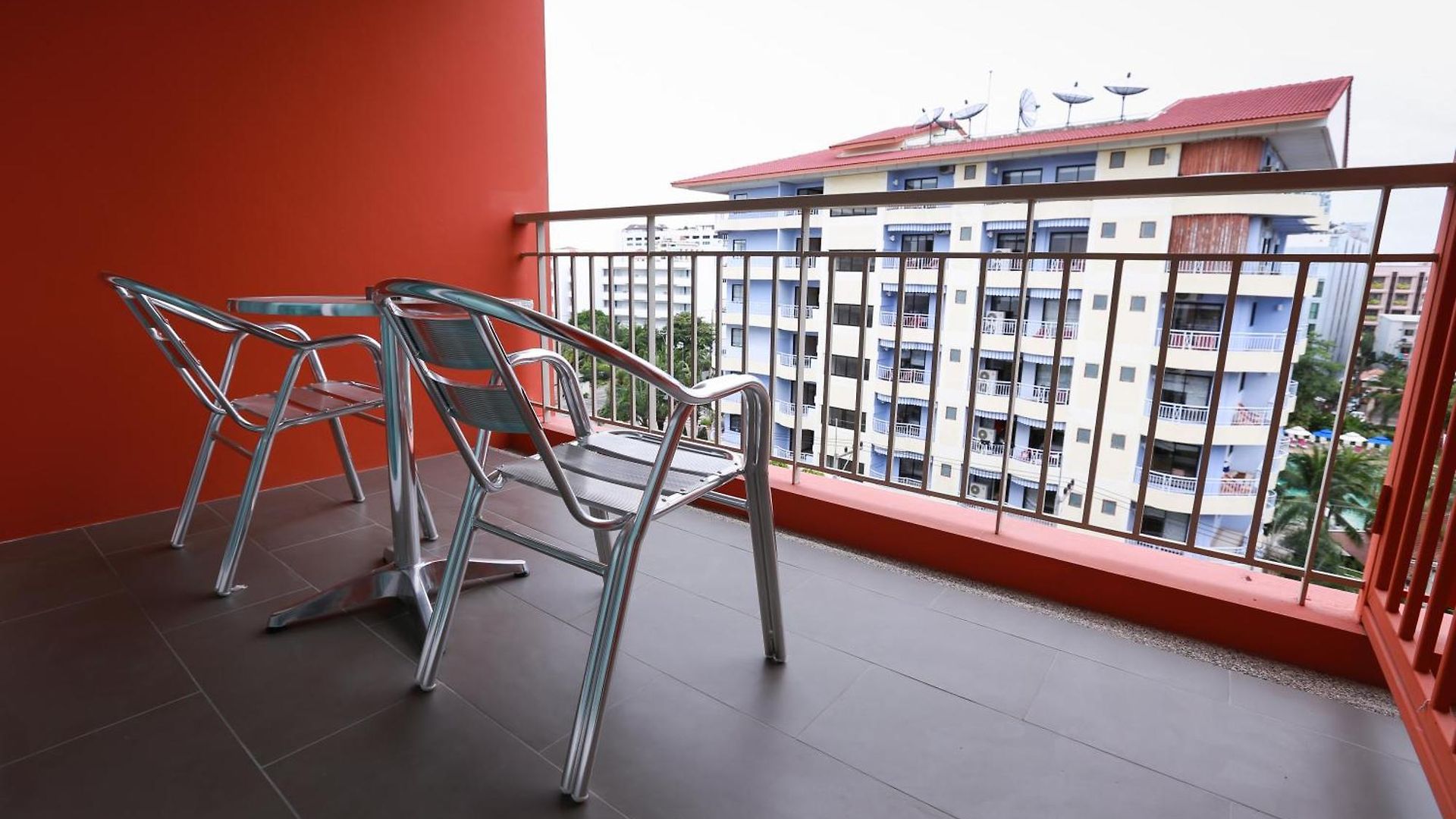 The Whisper โรงแรม Pattaya
