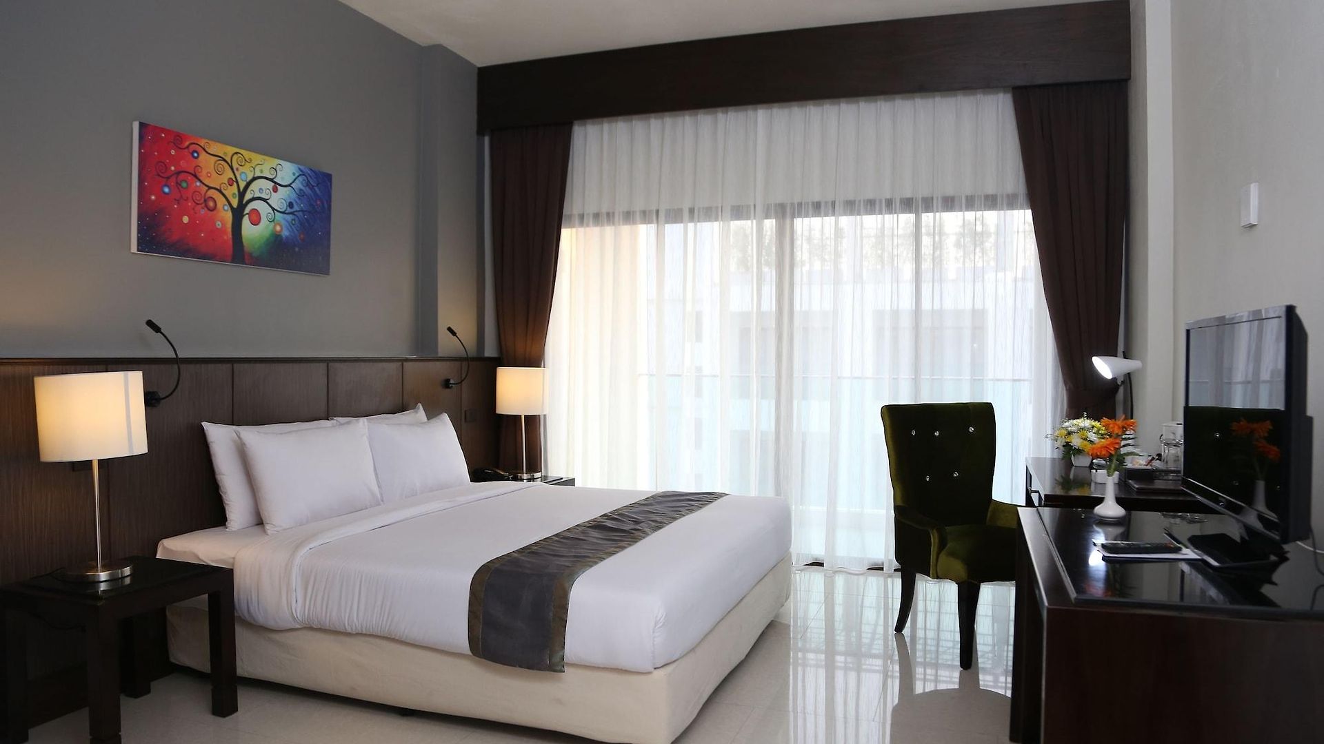 Woraburi & โรงแรม 4*