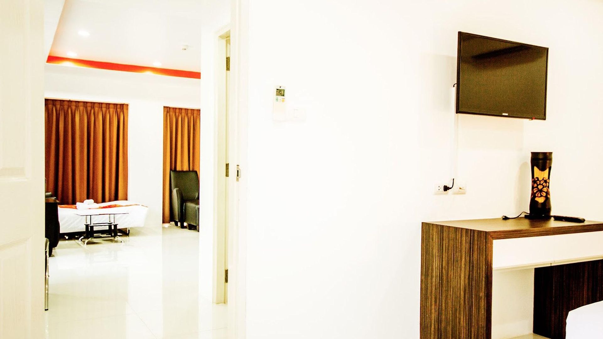Family โรงแรม 4*