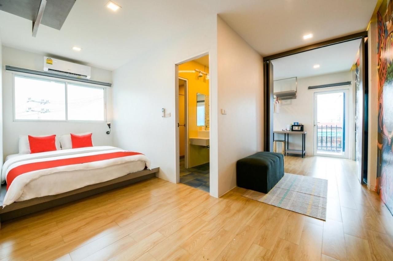 โรงแรม The Story Poshtel