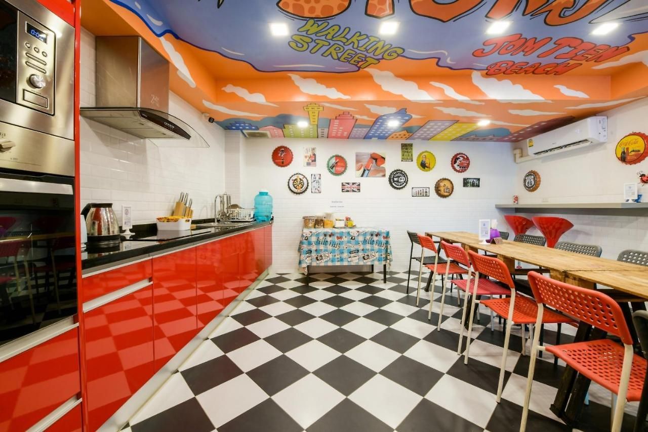 โรงแรม The Story Poshtel 2*