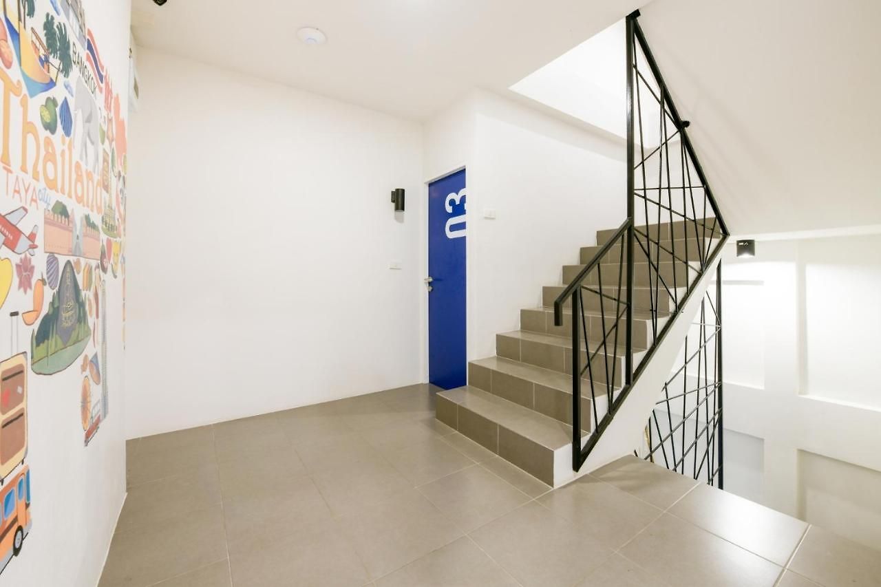The Story Poshtel