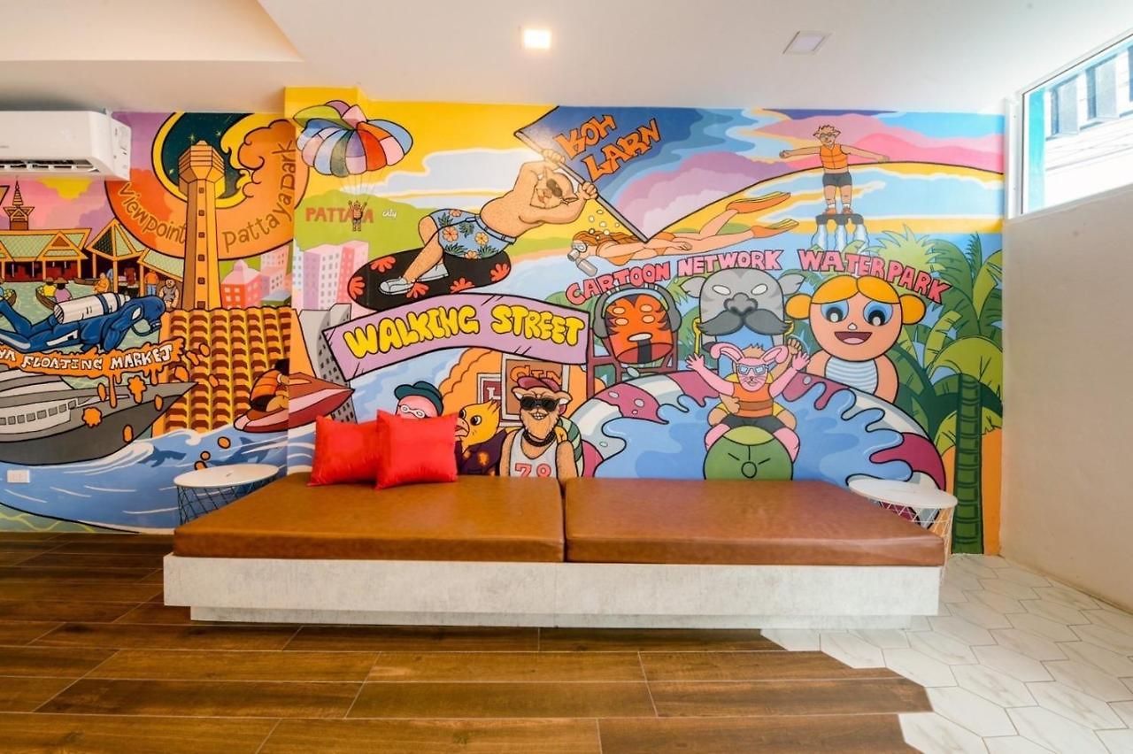 โรงแรม The Story Poshtel