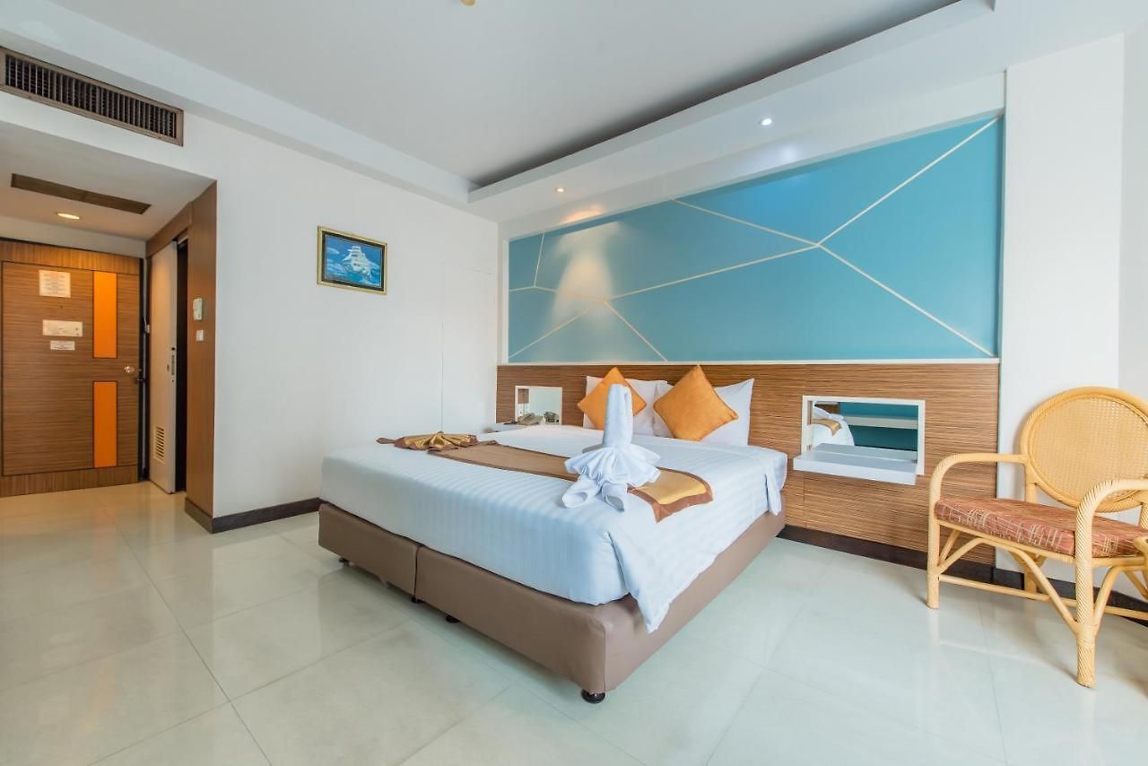 โรงแรมซีซาร์ พาเลซ 4* Pattaya