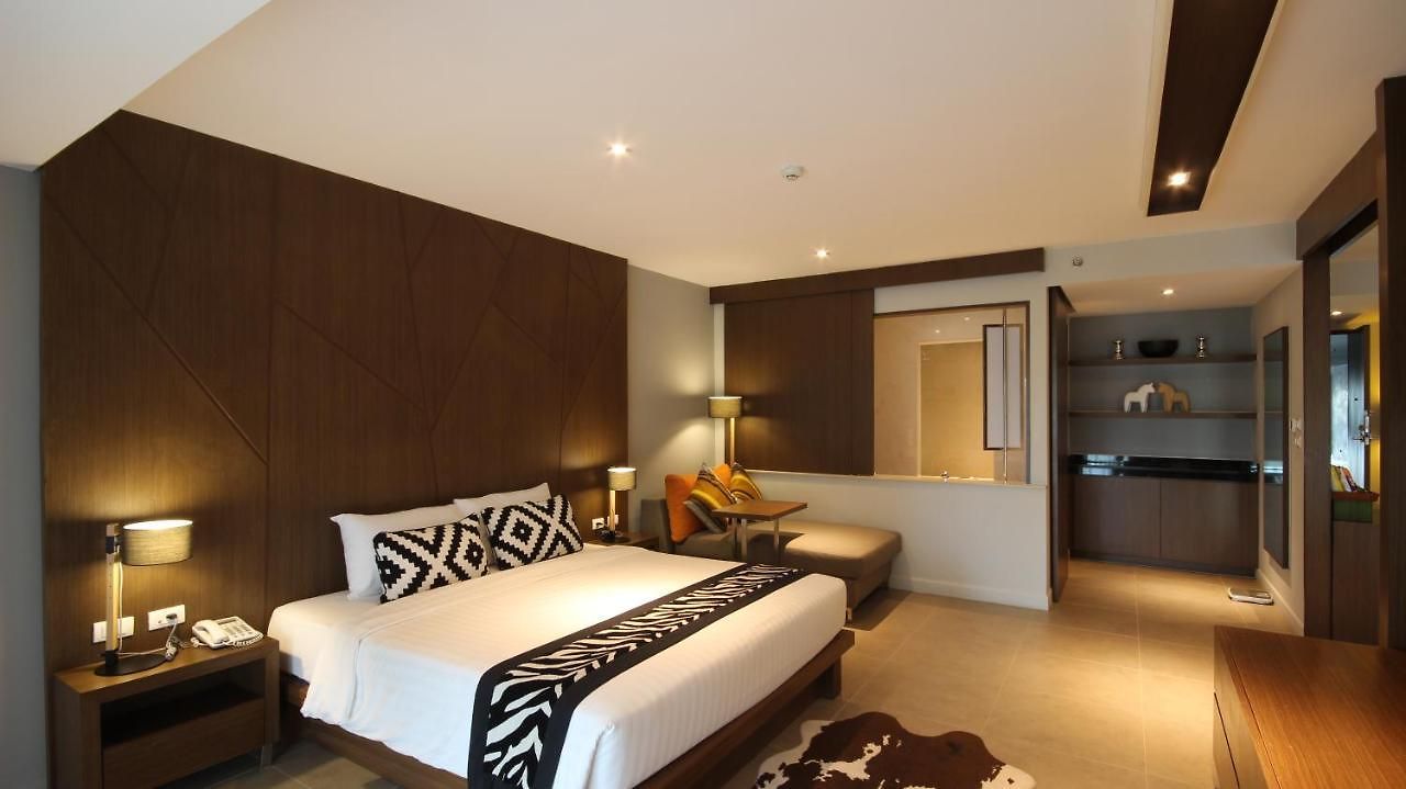 โรงแรม Season Five 4*