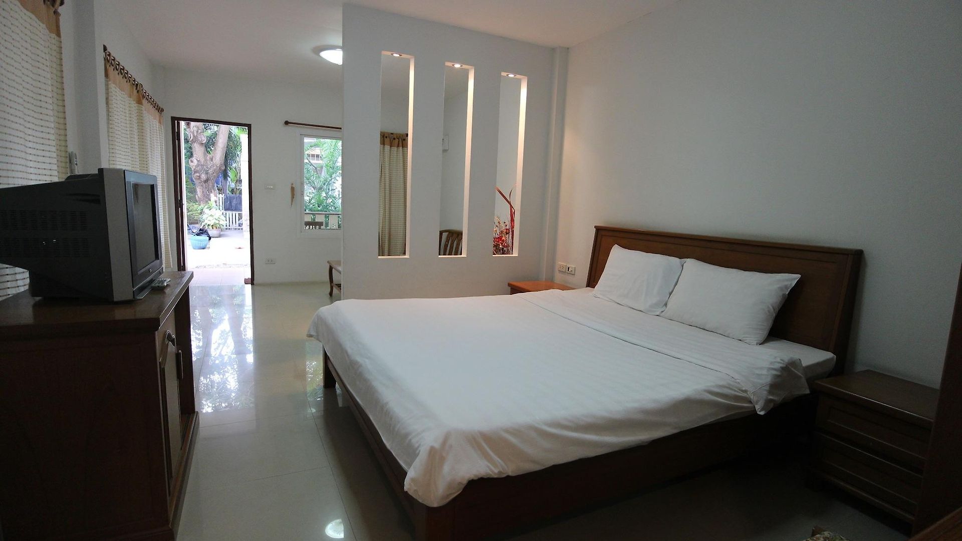 โรงแรม The Hermitage 2*