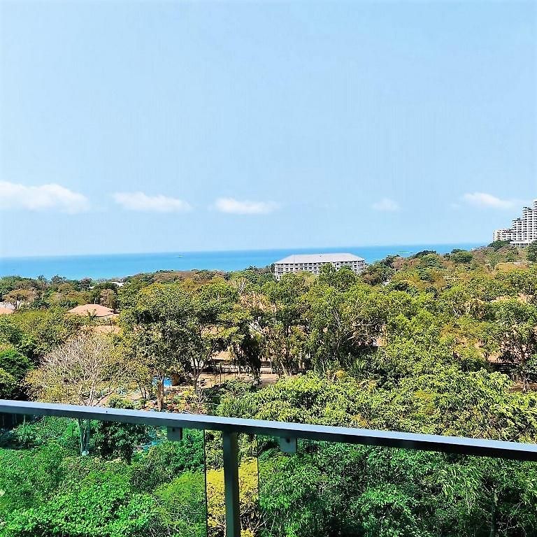 One Tower Seaview 64 อพาร์ทเม้น *