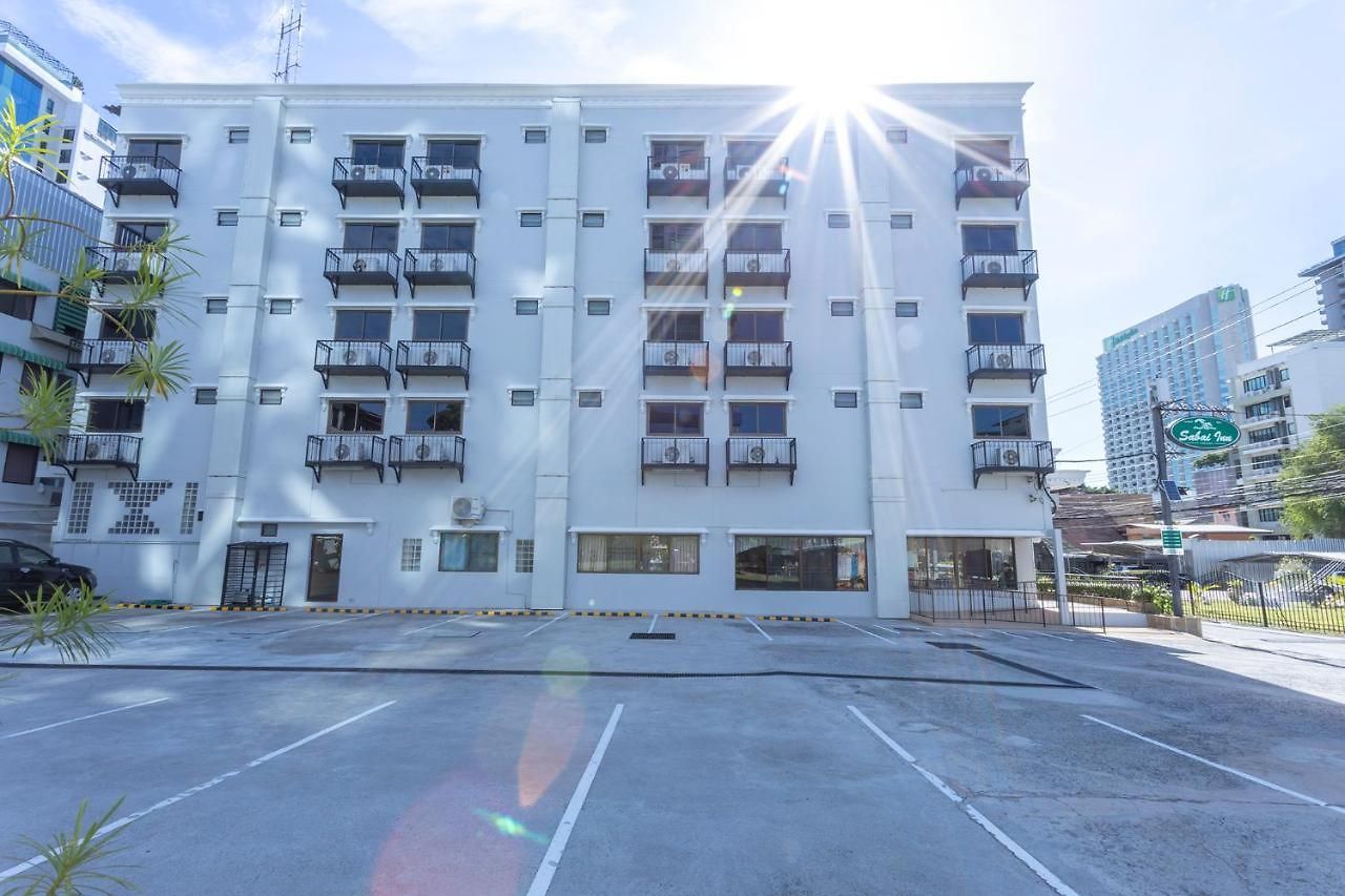 Hotel Sabai Nearby Marina
