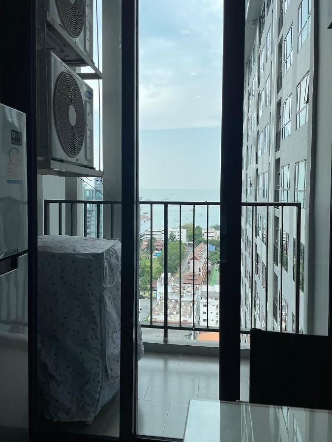 The Base Central ถูกและดี Aparthotel Pattaya