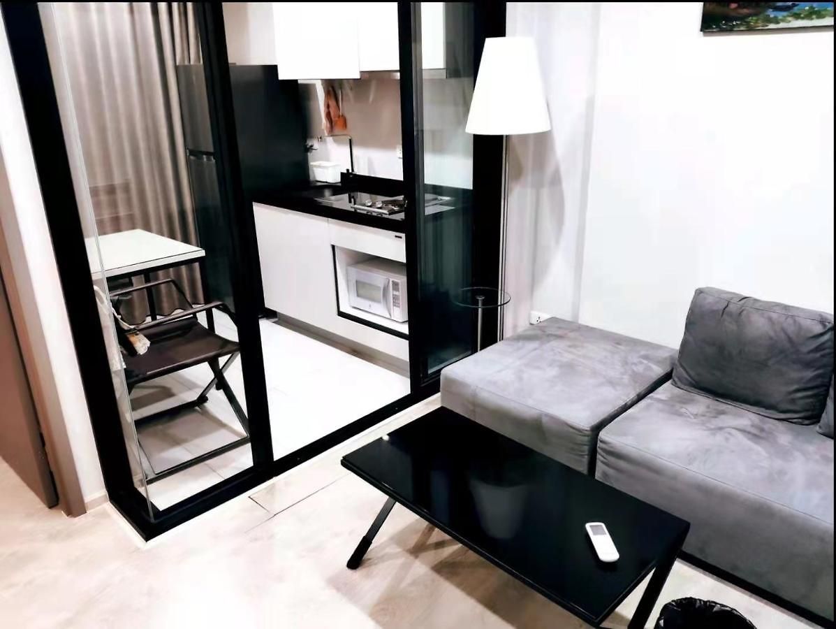 The Base Central ถูกและดี Aparthotel Pattaya