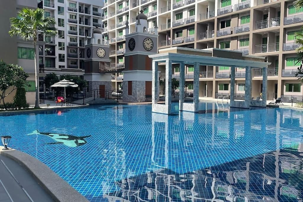 Exclusive Arcadia - Amazing Pools & Gardens, Gym, Sauna, Waterfalls, Jacuzzi, Fast Internet *