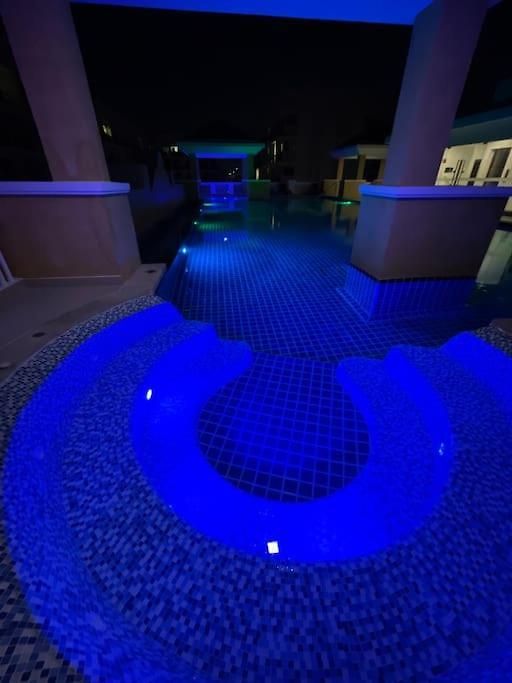 Exclusive Arcadia - Amazing Pools & Gardens, Gym, Sauna, Waterfalls, Jacuzzi, Fast Internet อพาร์ทเม้น