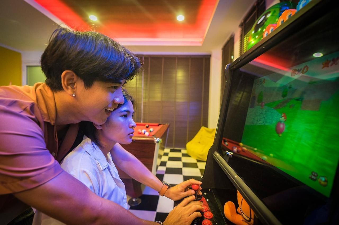 วันหยุดที่บ้าน Game Over Pool 4b Walking Street 2 Km Pattaya