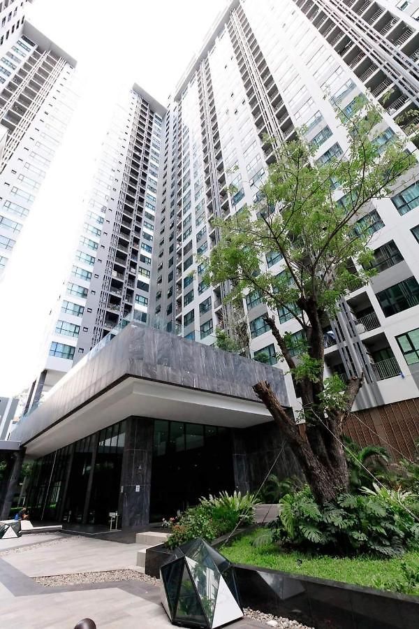 อพาร์ทเม้น The Base At Pattaya