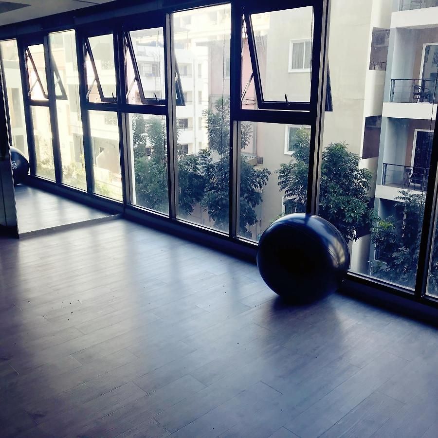 อพาร์ทเม้น The Base Sea View *