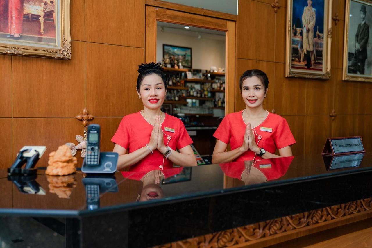 เดอะ ไวท์เฮาส์ คอนโดเทล อพาร์ตโฮเทล Pattaya