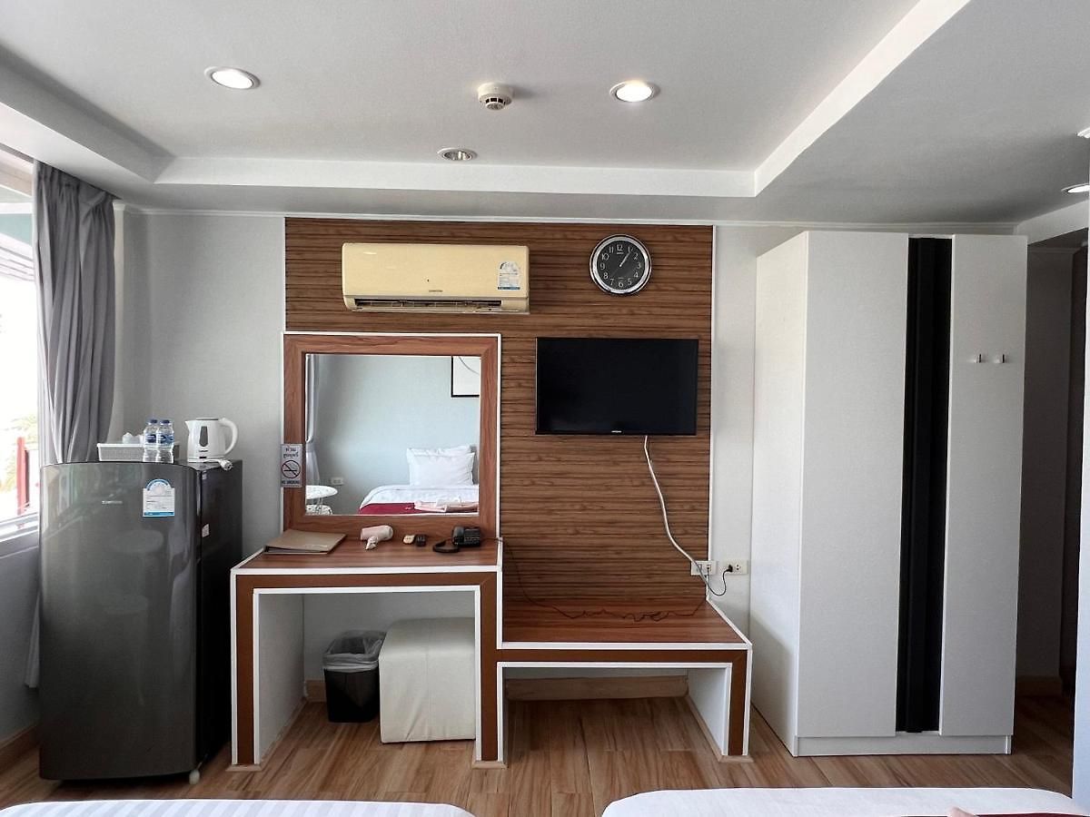 เดอะ บีช ฟร้อนท์ รีสอร์ท, พัทยา Pattaya