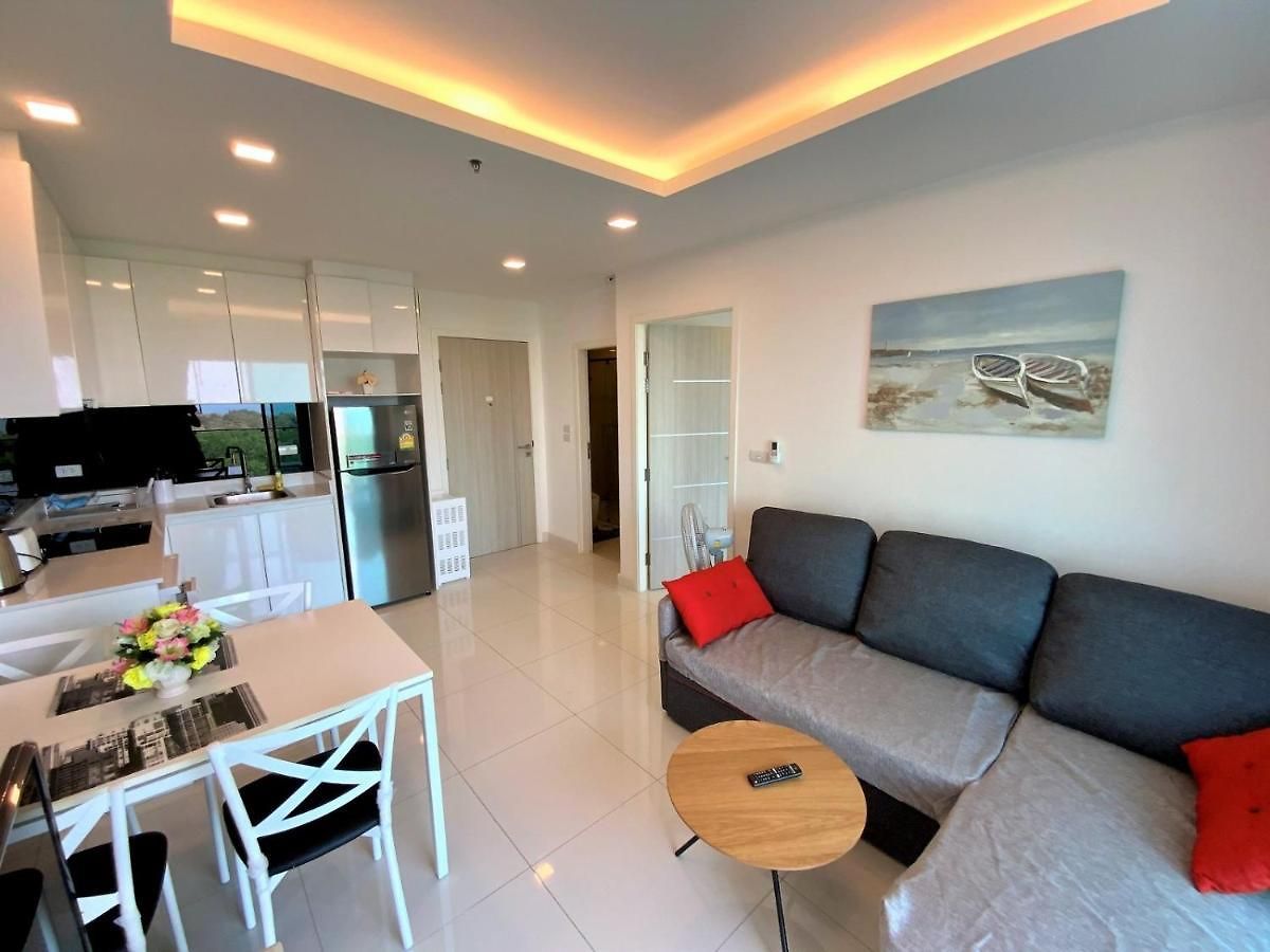 1 Tower Seaview 86 By Thaininatorpattaya อพาร์ทเม้น *
