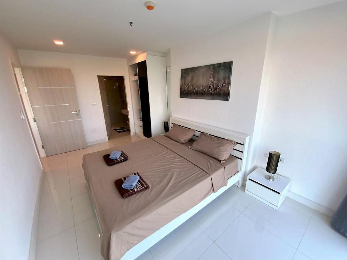 1 Tower Seaview 86 By Thaininatorpattaya อพาร์ทเม้น Pattaya