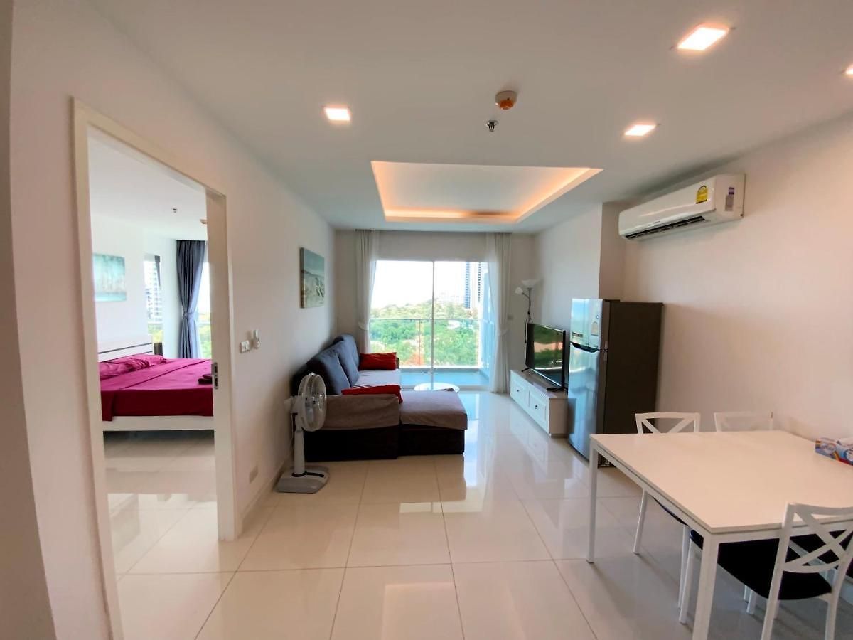อพาร์ทเม้น 1 Tower 04 By Thaiminatorpattaya *