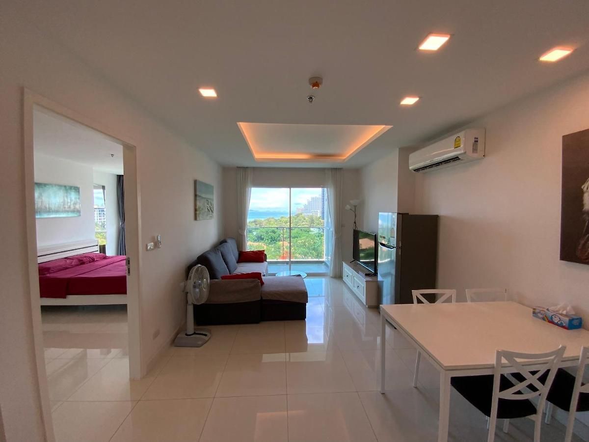 อพาร์ทเม้น 1 Tower 04 By Thaiminatorpattaya *