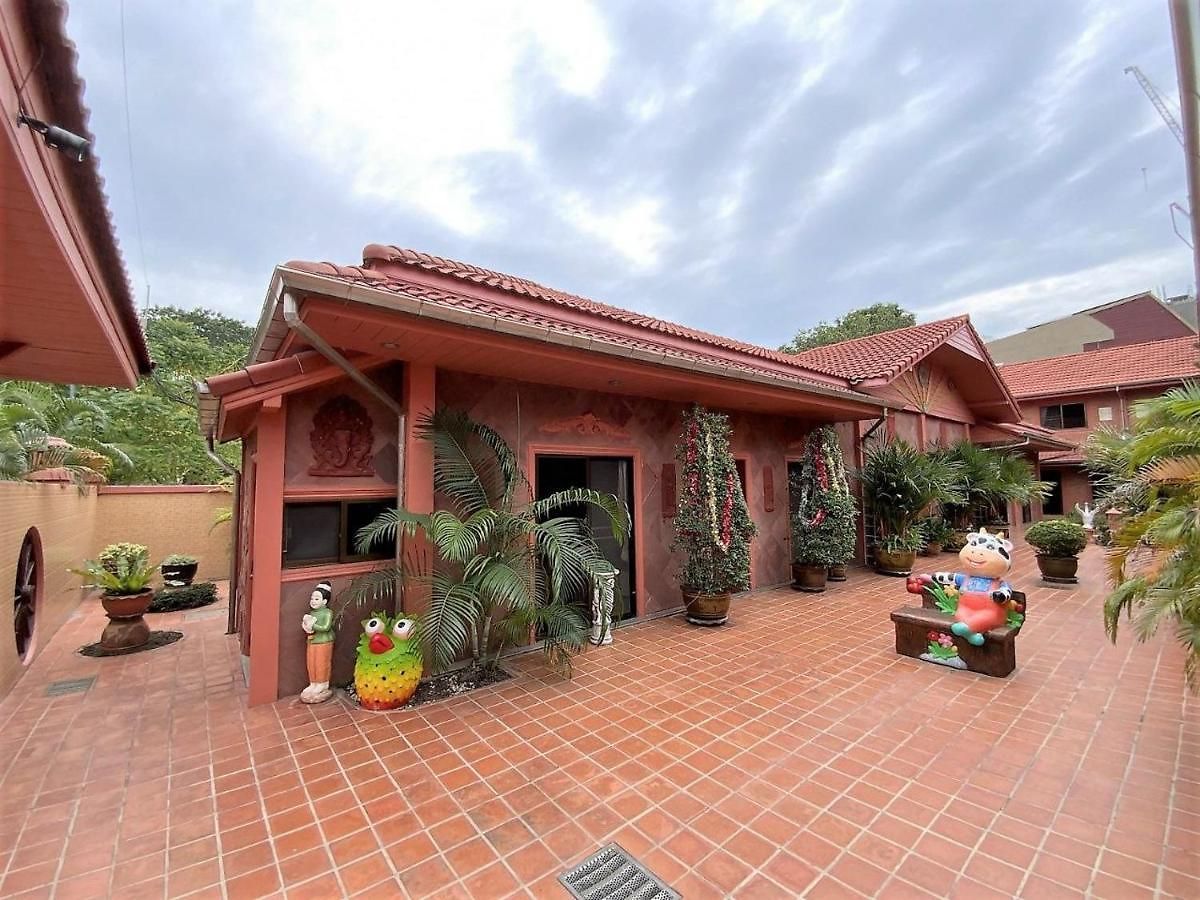 เมกาดัน เรสซิเดนซ์ 4* Pattaya