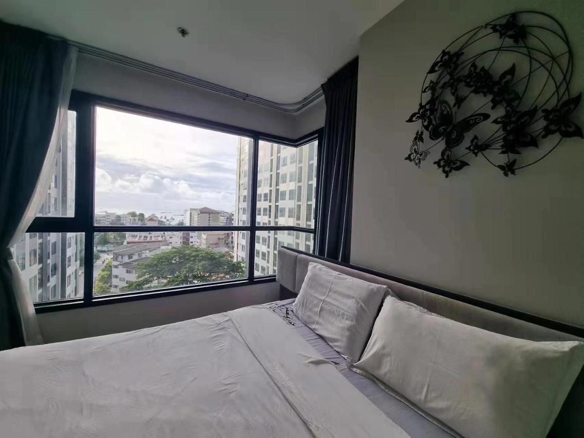 อพาร์ทเม้น 泰国the Base无边游泳池公寓 Pattaya