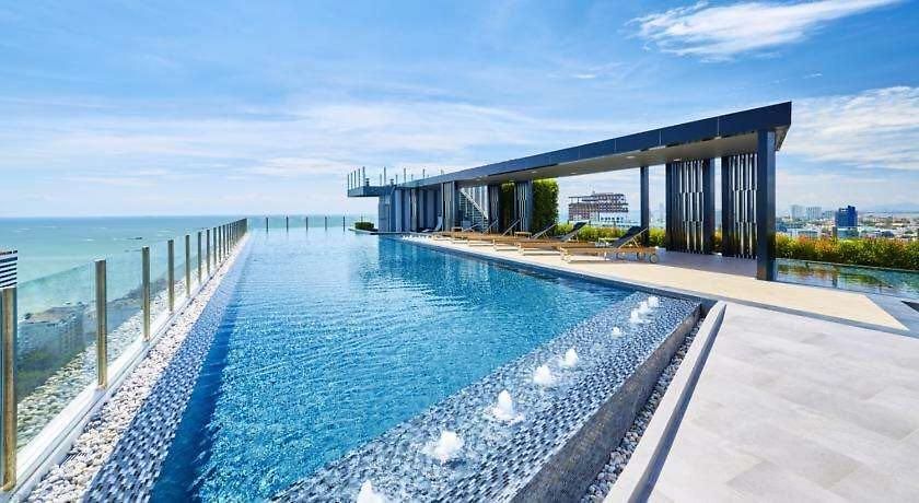 泰国芭提雅thebase无边游泳池公寓 * Pattaya