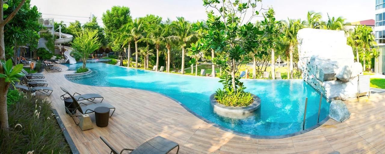 Unixx Splendid Seaview อพาร์ทเม้น