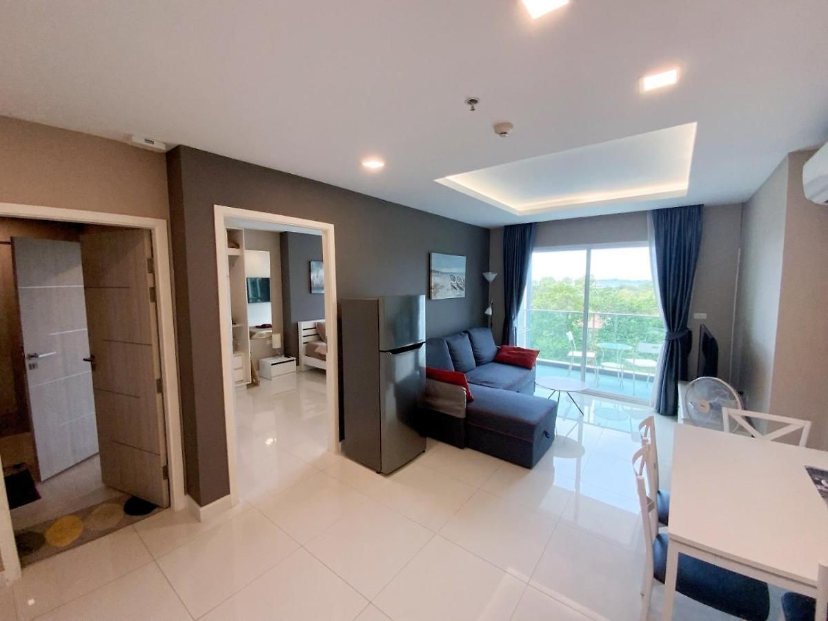 One Tower Seaview 64 อพาร์ทเม้น Pattaya