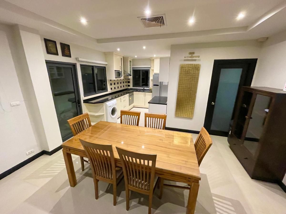 Private Pool & Jacuzzi Villa, Phratumnak, - 600m From The Beach, 711 Nearby *