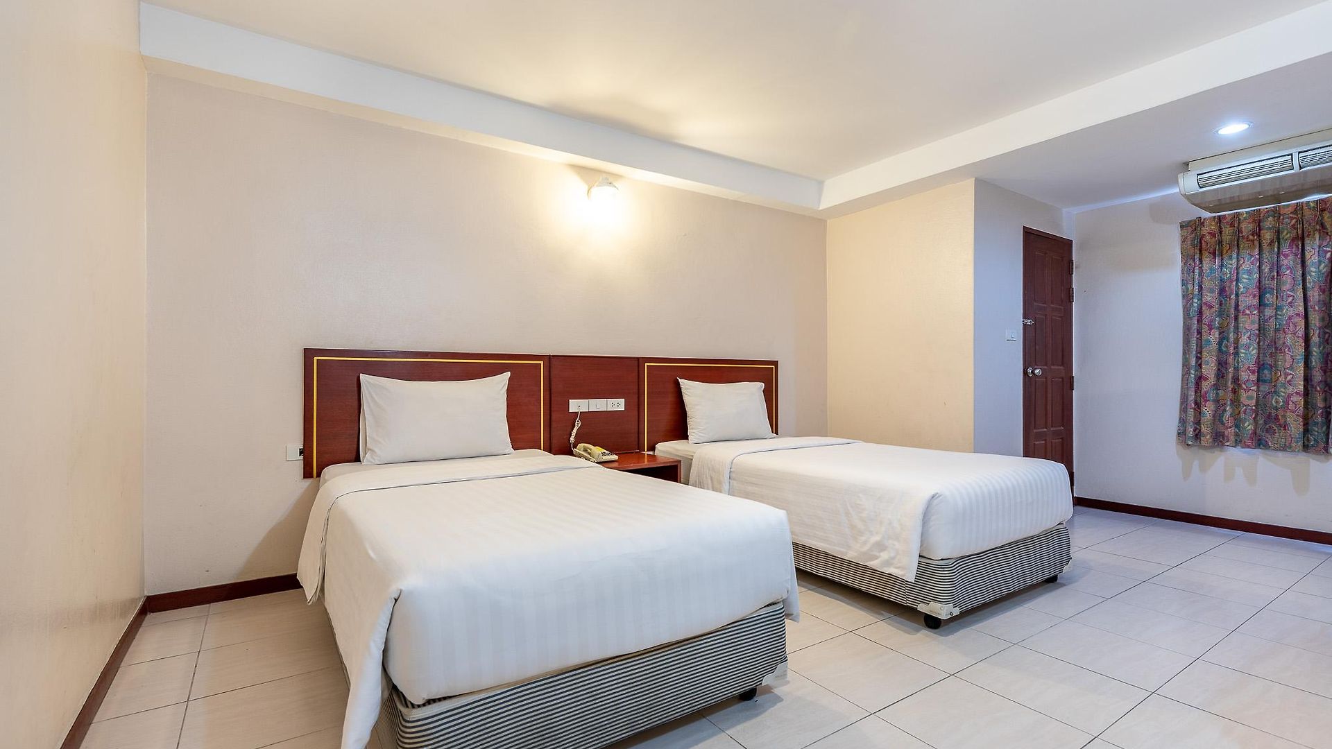 Eastiny Place โรงแรม Pattaya