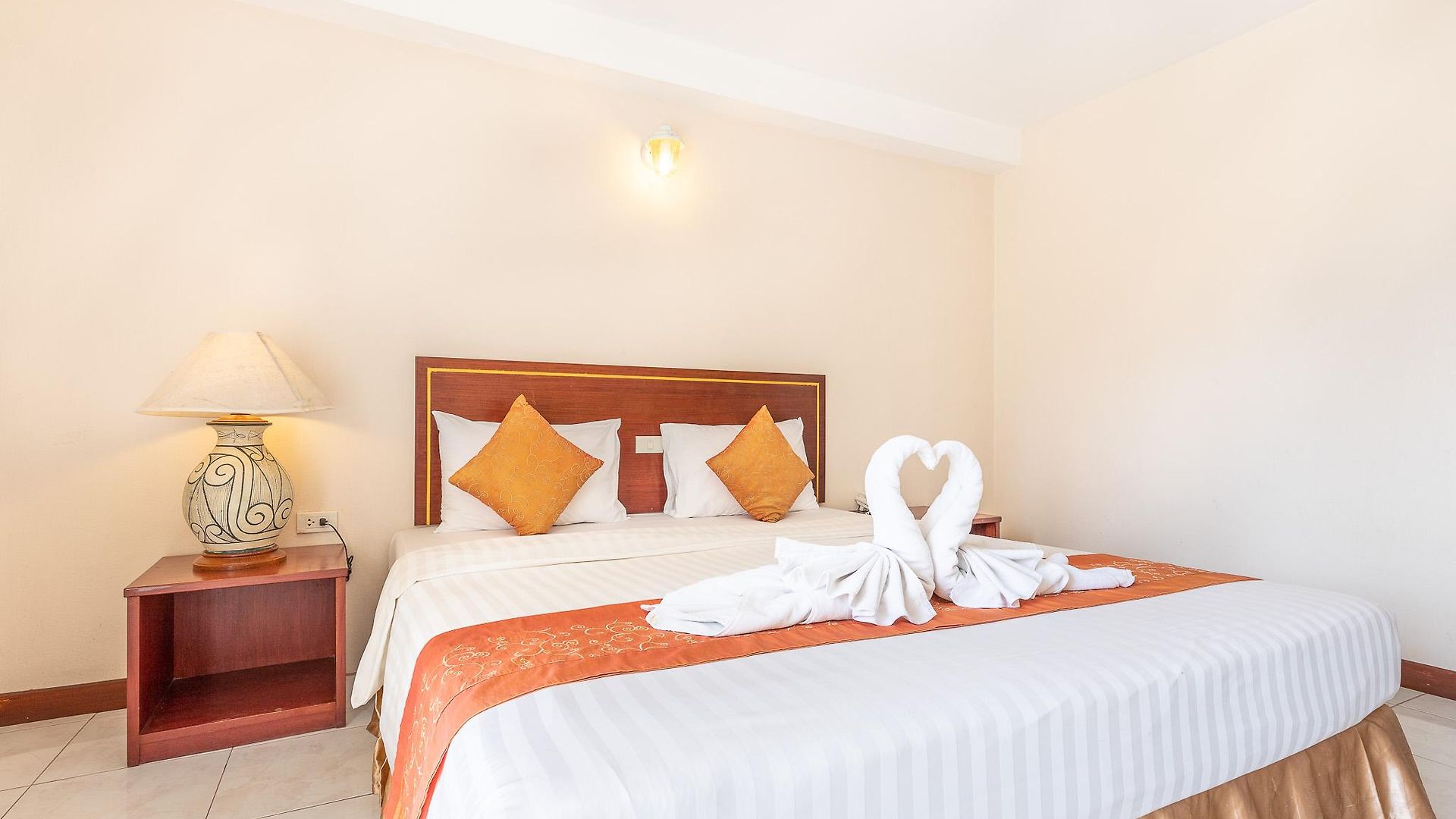 Eastiny Place โรงแรม Pattaya
