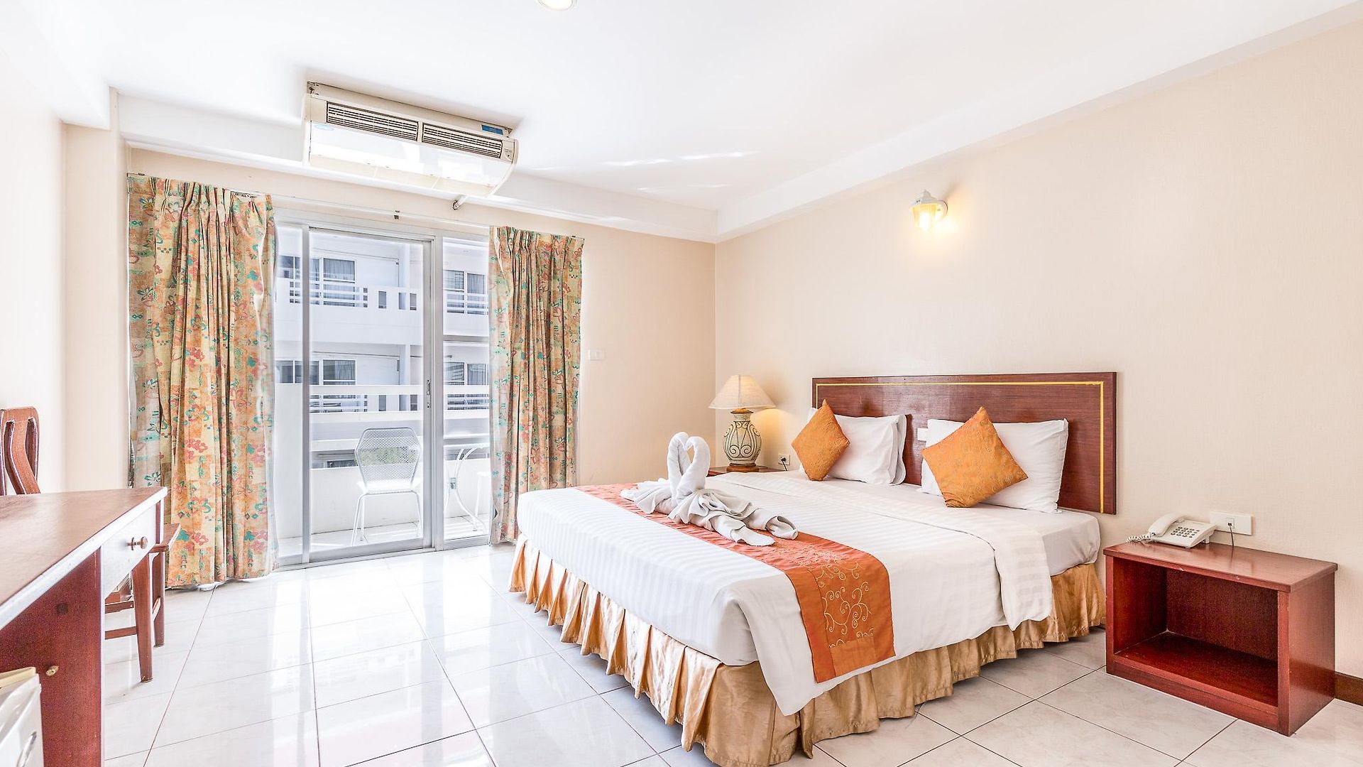 Eastiny Place โรงแรม Pattaya