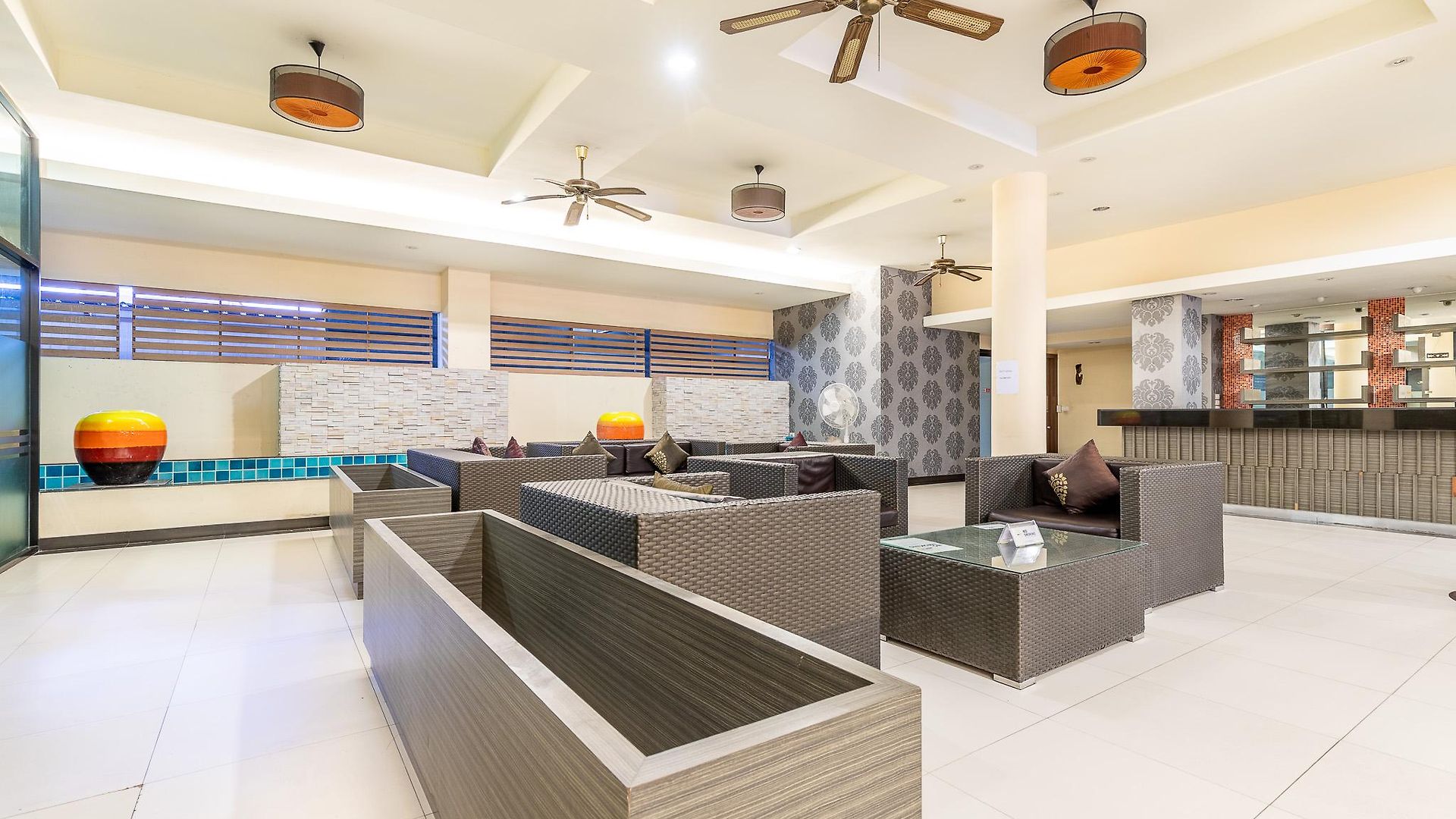 Eastiny Place โรงแรม Pattaya