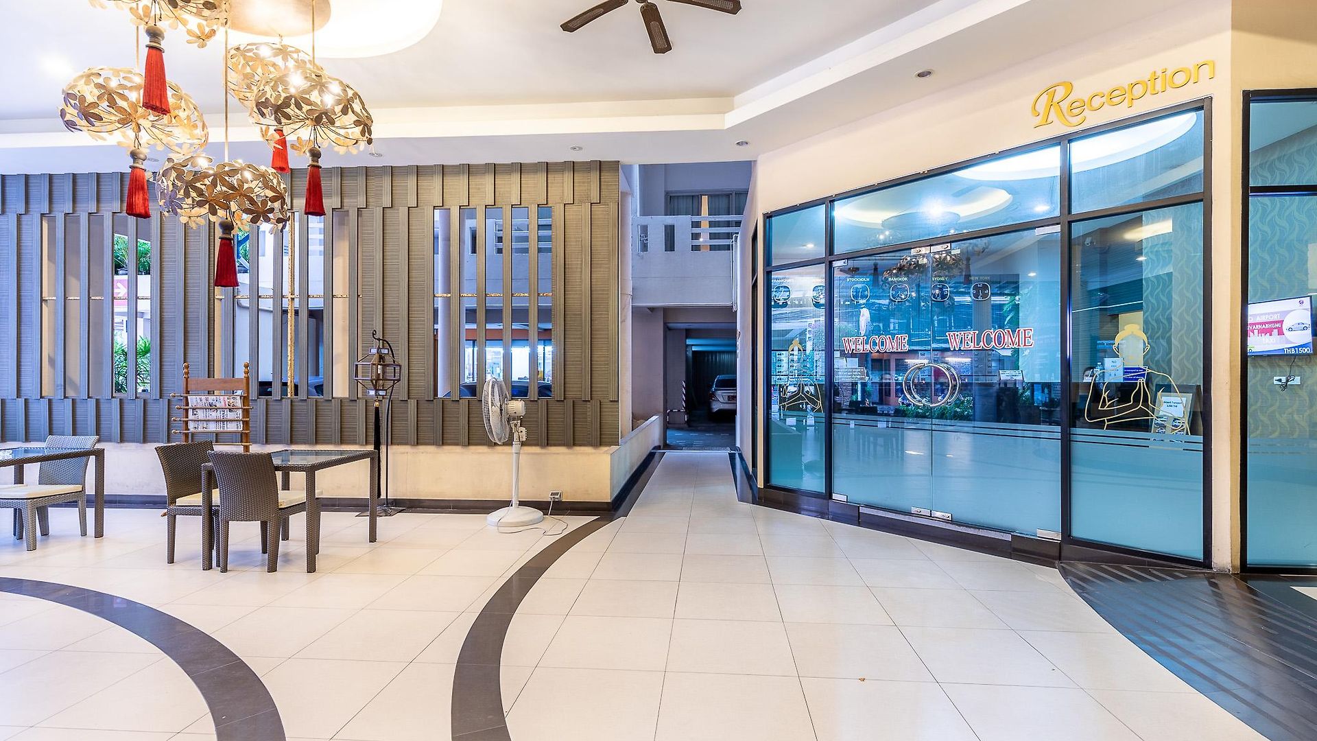 Eastiny Place โรงแรม