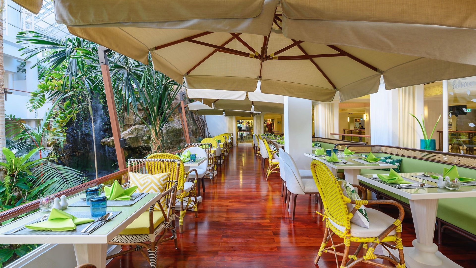 Dusit Thani รีสอร์ท