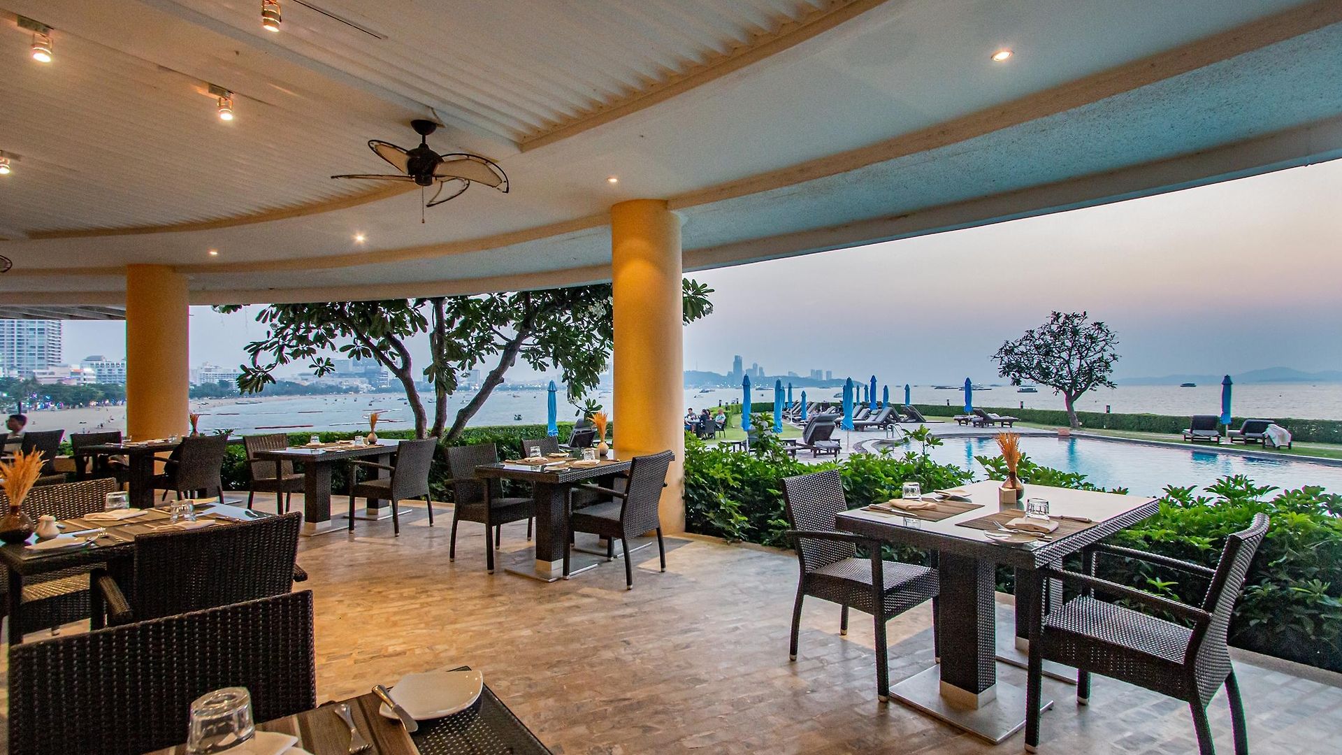 รีสอร์ท Dusit Thani Pattaya