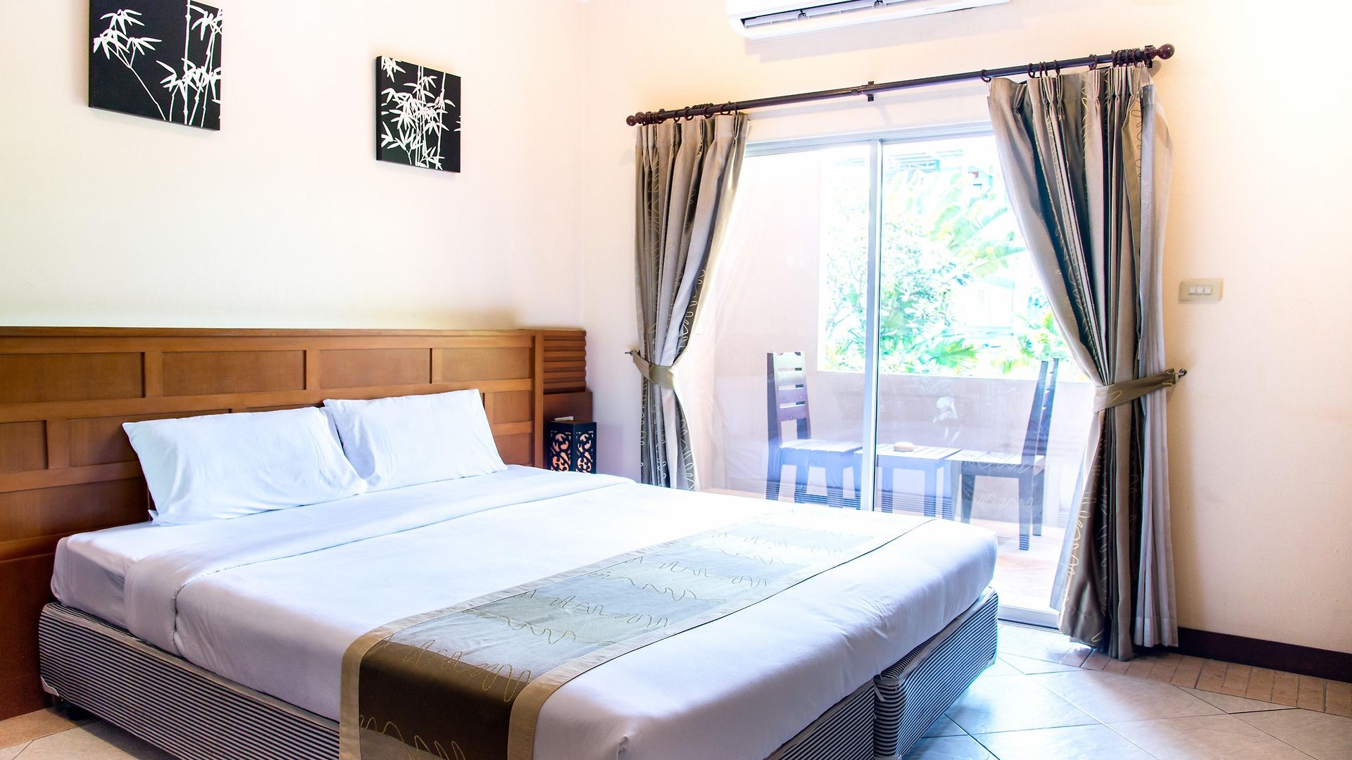 รีสอร์ท Gazebo Resort,