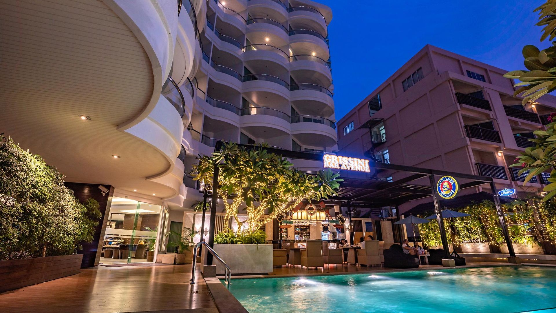 โรงแรม A-one 4*