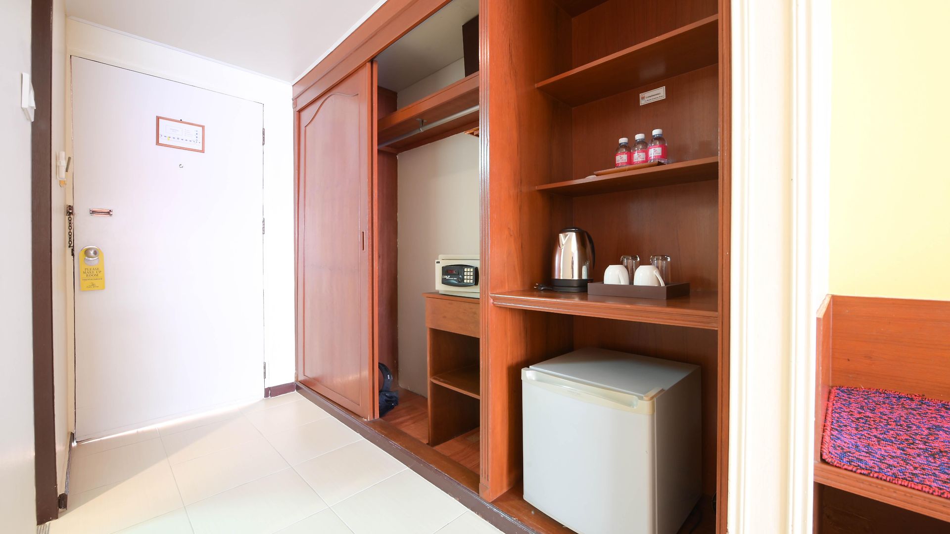 S Formally Sabai โรงแรม Pattaya
