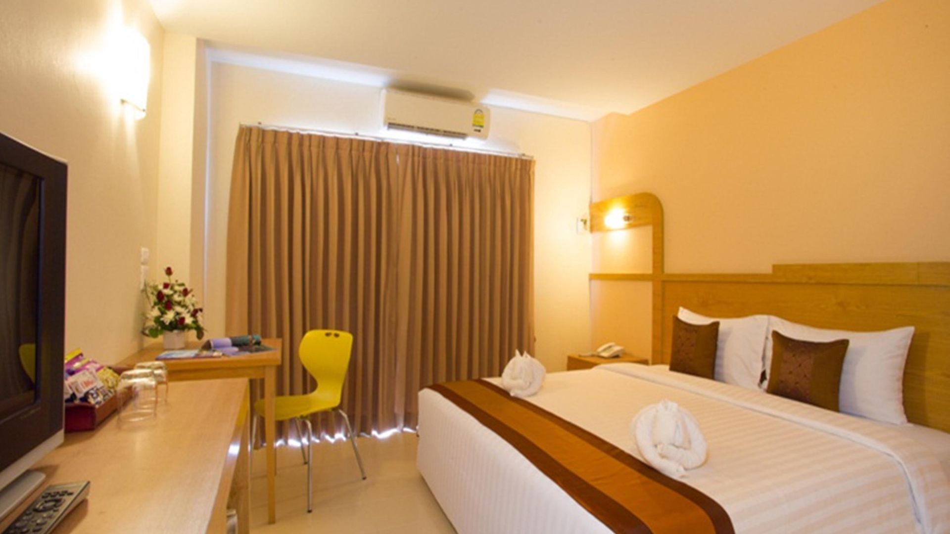 โรงแรม Eastiny Plaza 3*