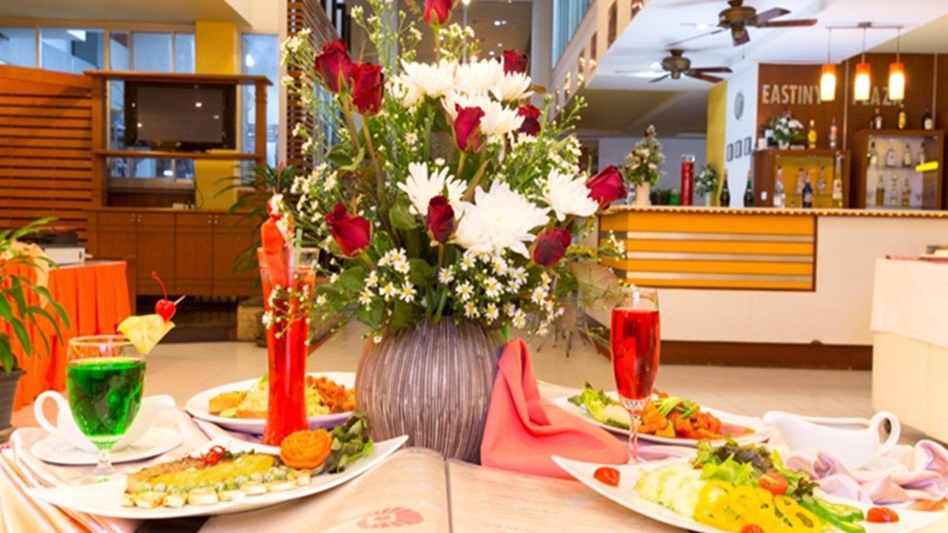 โรงแรม Eastiny Plaza 3*